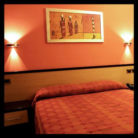Hotel Cristina Rocca San Giovanni Ngoại thất bức ảnh