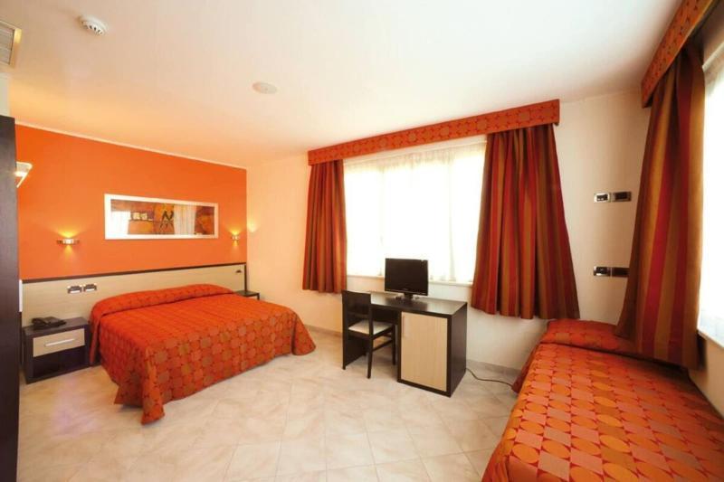 Hotel Cristina Rocca San Giovanni Ngoại thất bức ảnh