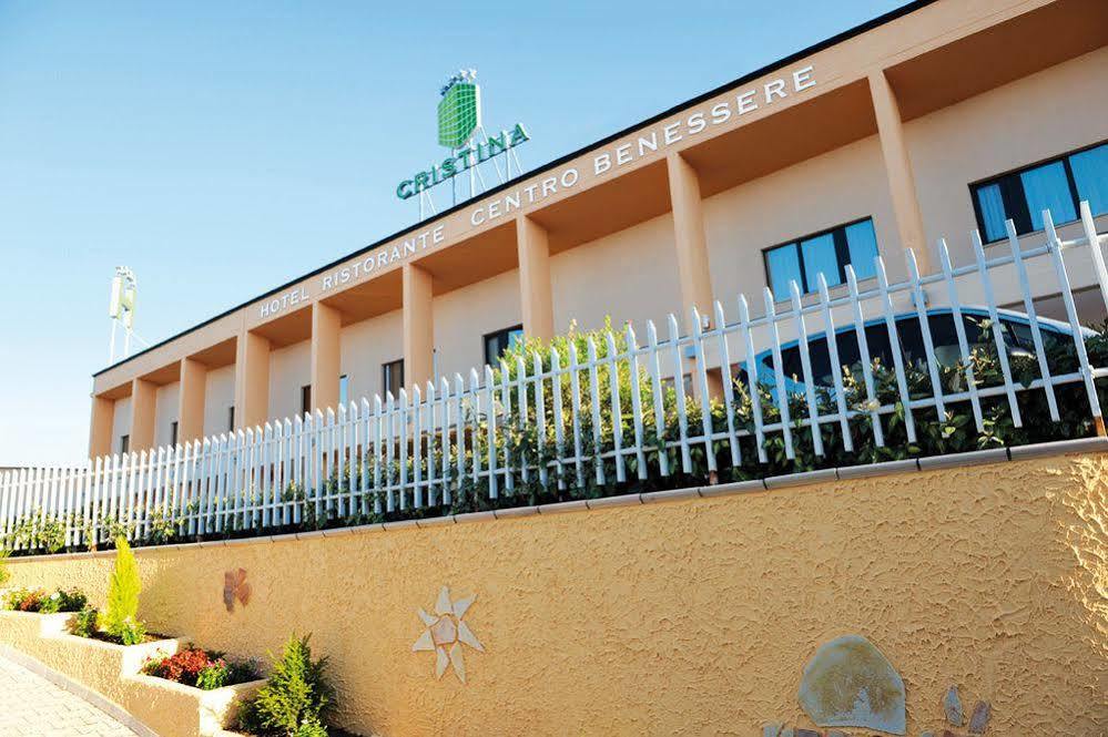 Hotel Cristina Rocca San Giovanni Ngoại thất bức ảnh